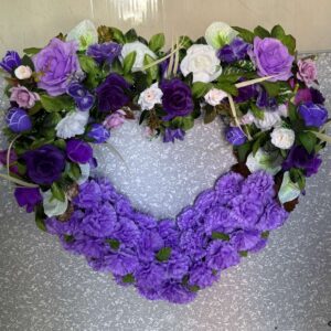 Венок в форме сердца